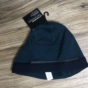 Lululemon NWT Out Run Beanie Blue